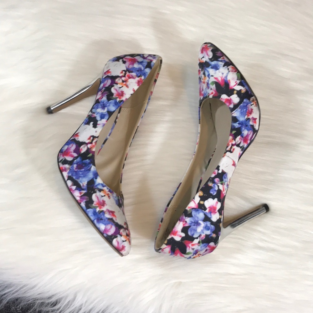 Apt 9 Floral Print with metallic heels